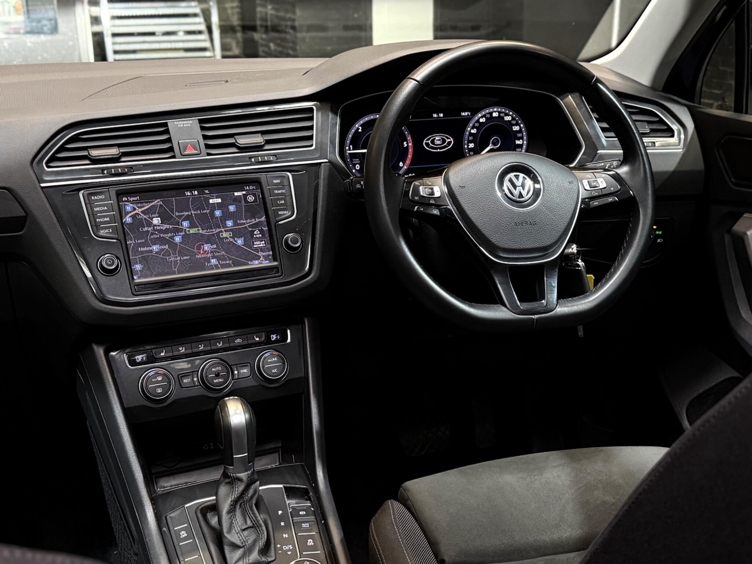 Used Volkswagen Tiguan 2016 for sale - 76152419: Photo 12