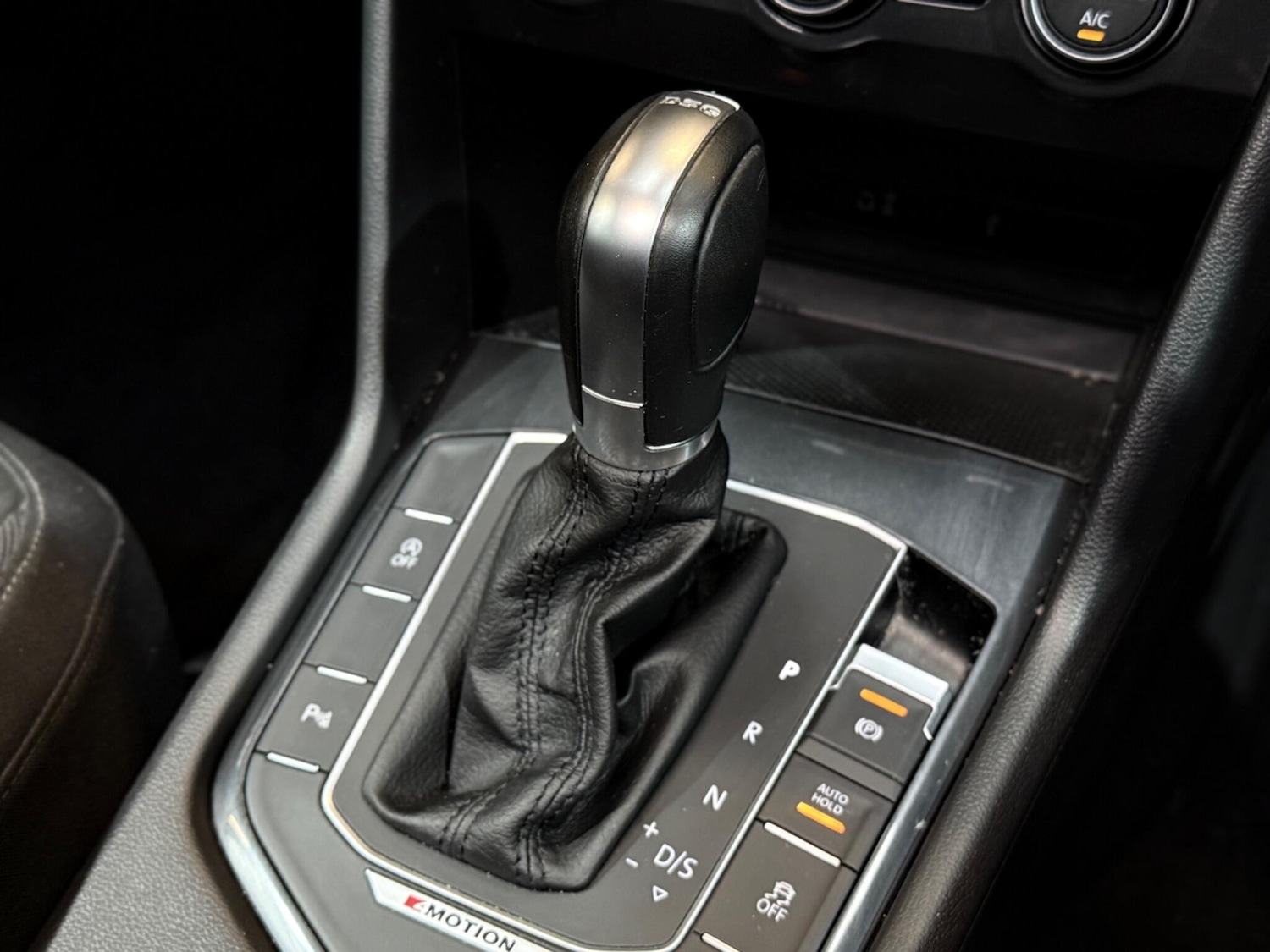 Used Volkswagen Tiguan 2016 for sale - 76152419: Photo 18