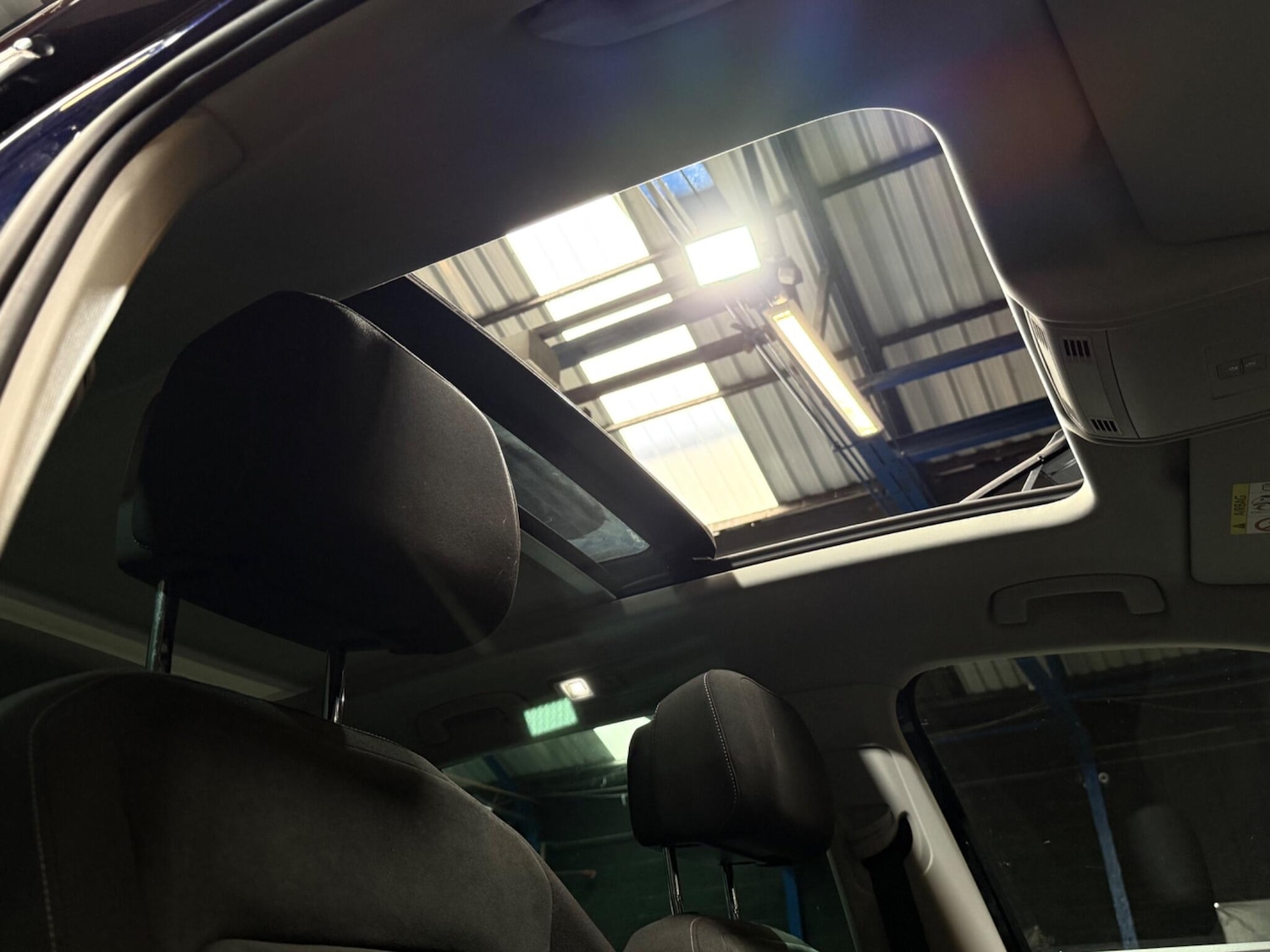 Used Volkswagen Tiguan 2016 for sale - 76152419: Photo 22