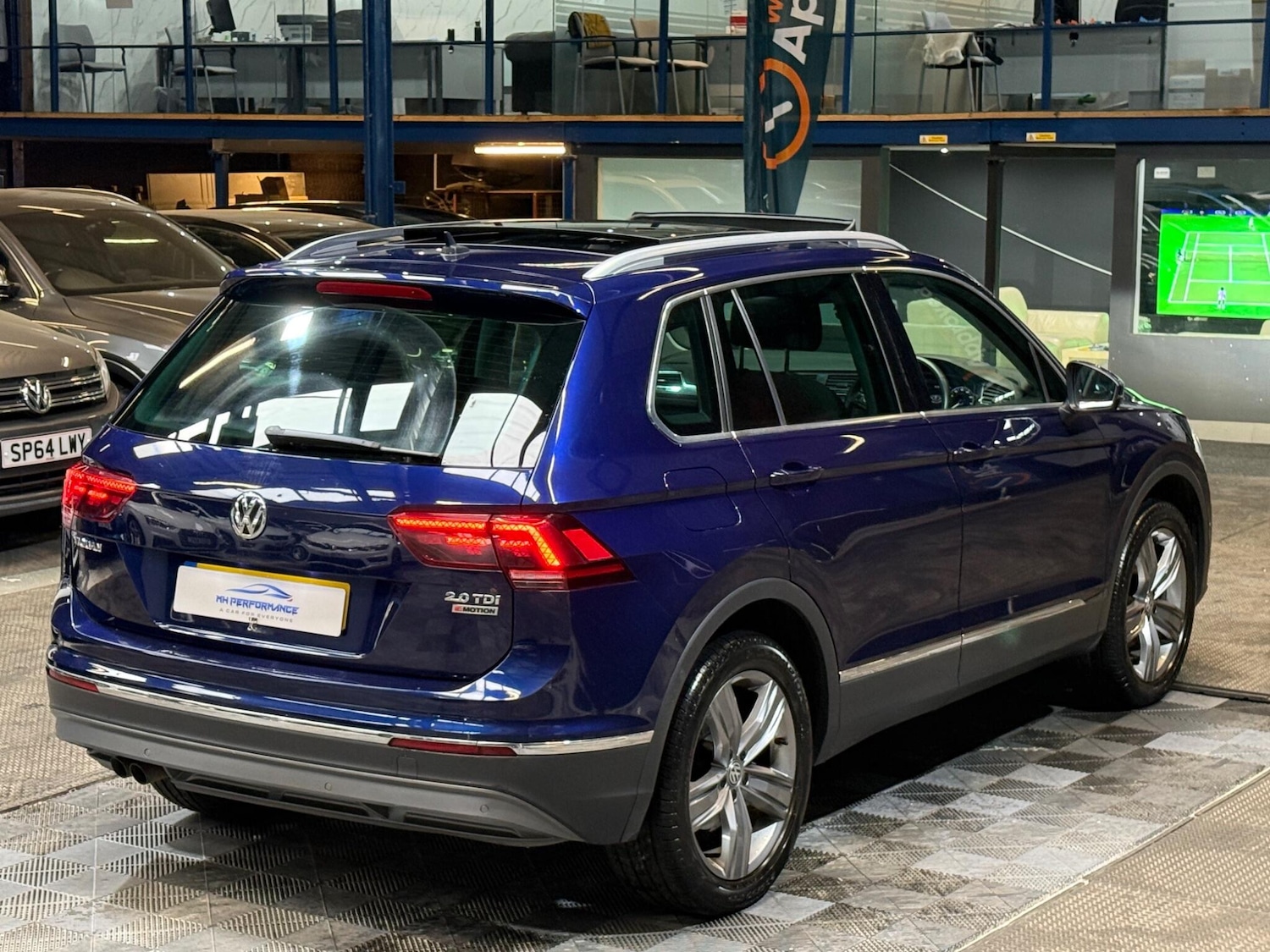 Used Volkswagen Tiguan 2016 for sale - 76152419: Photo 25