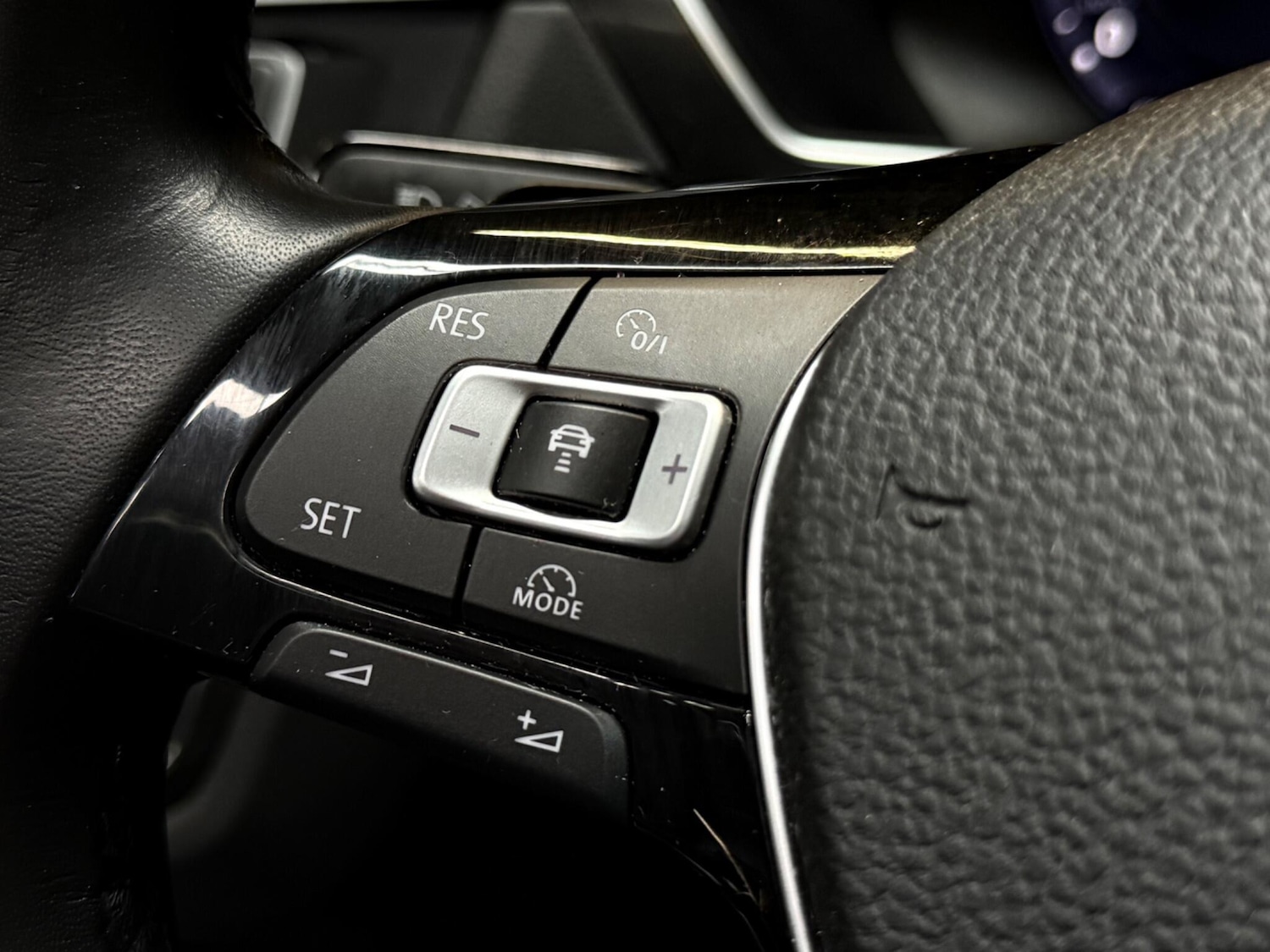 Used Volkswagen Tiguan 2016 for sale - 76152419: Photo 32