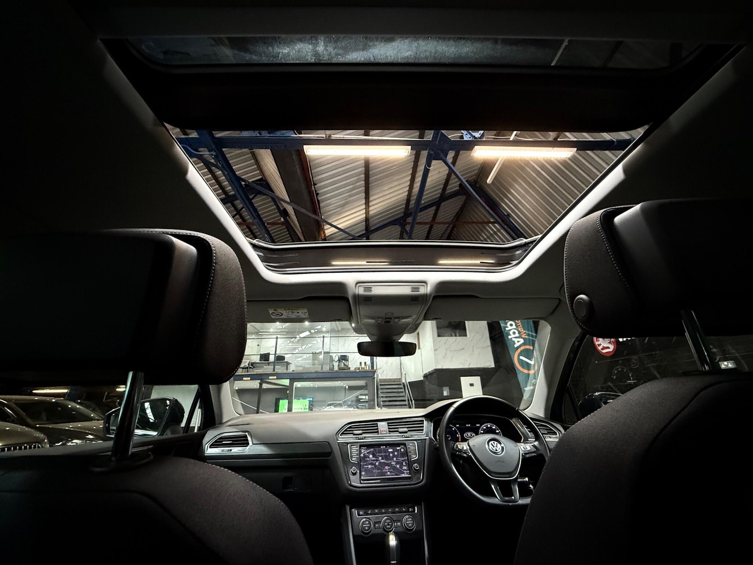 Used Volkswagen Tiguan 2016 for sale - 76152419: Photo 39