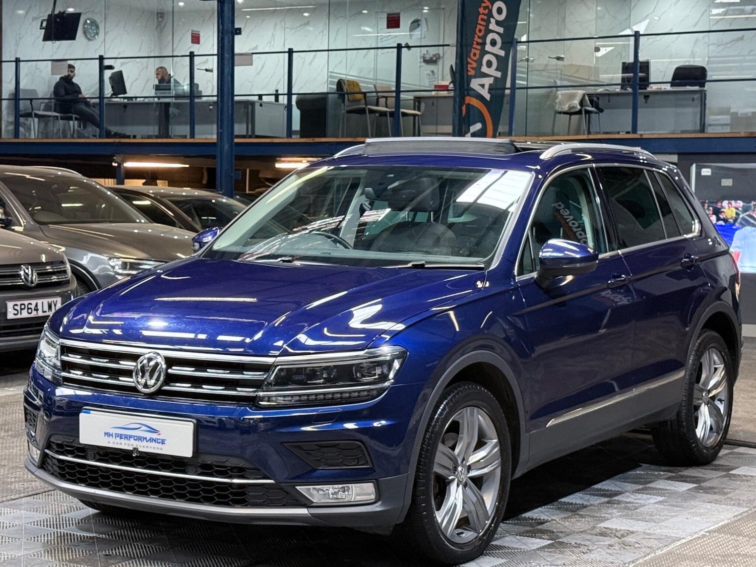 Used Volkswagen Tiguan 2016 for sale - 76152419: Photo 41