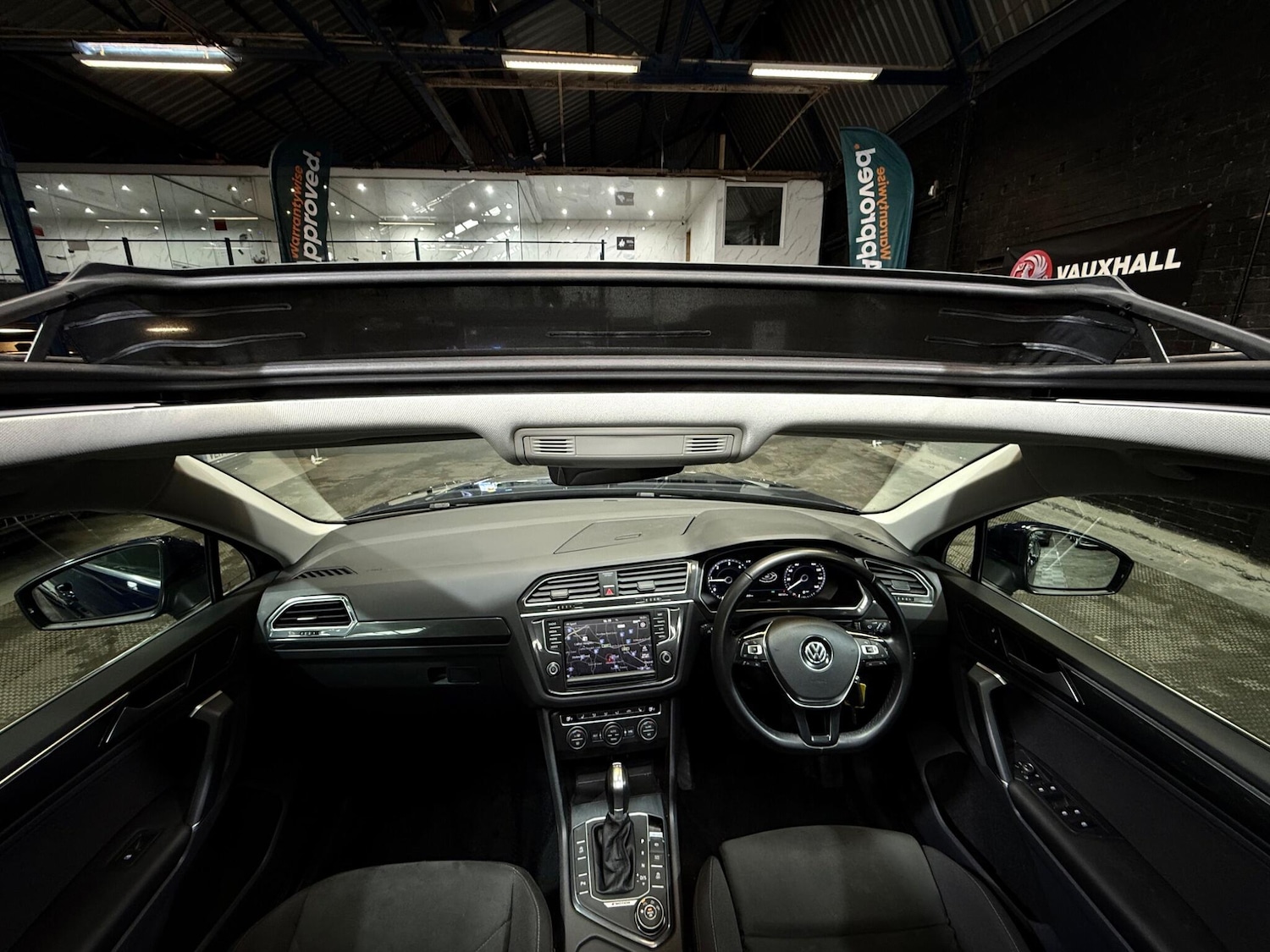 Used Volkswagen Tiguan 2016 for sale - 76152419: Photo 5