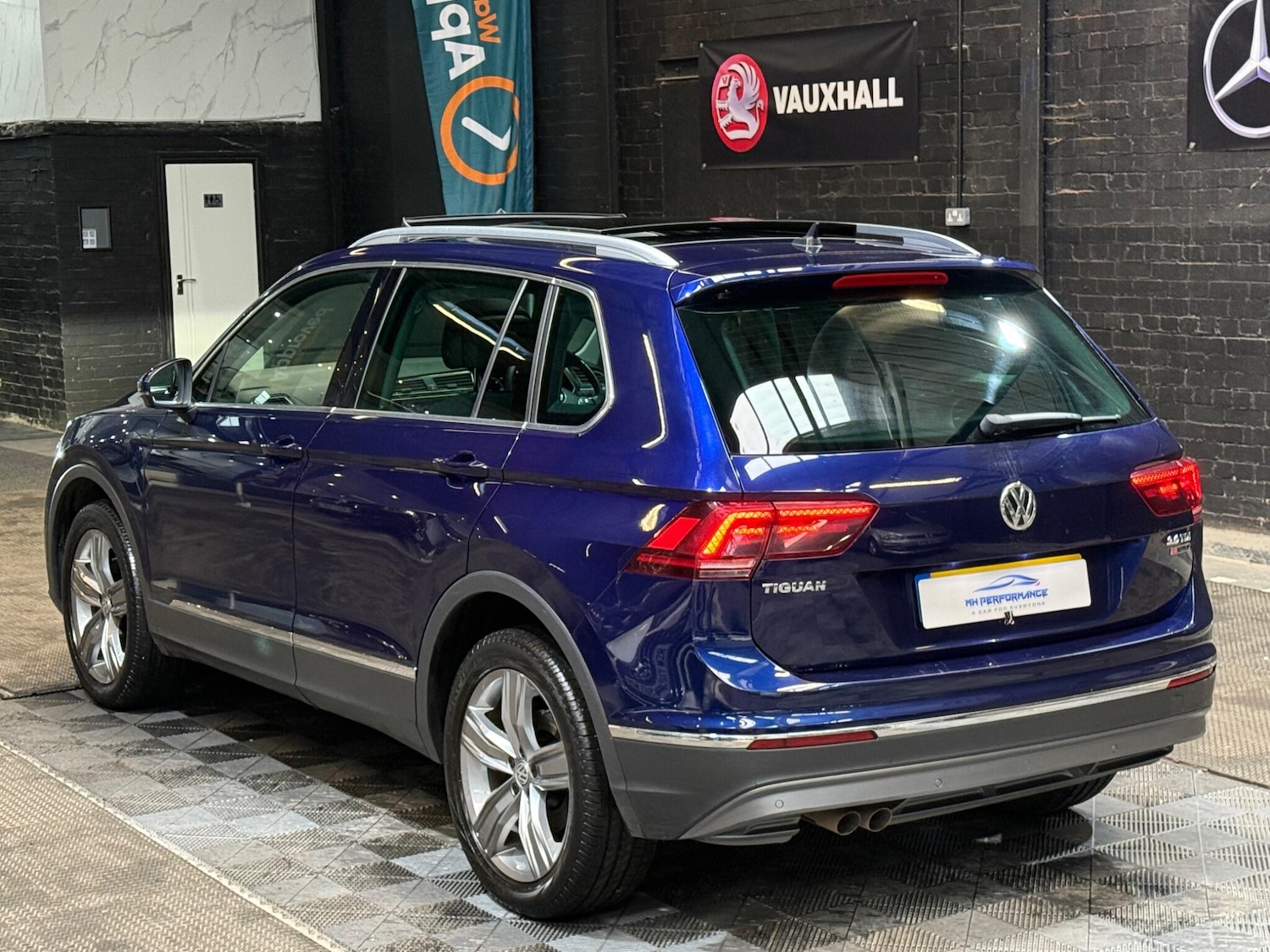 Used Volkswagen Tiguan 2016 for sale - 76152419: Photo 61