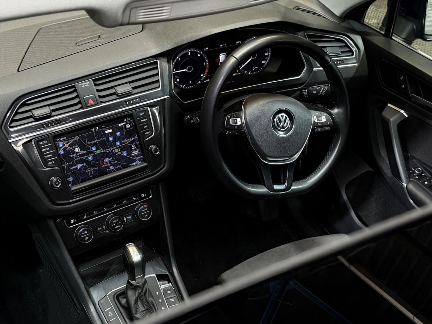 Used Volkswagen Tiguan 2016 for sale - 76152419: Photo 62