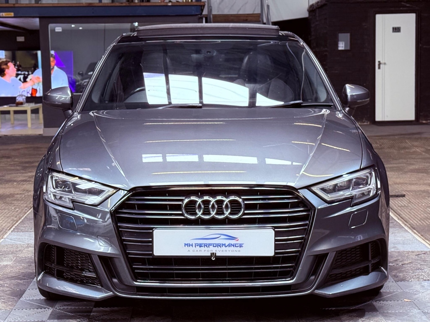 Used Audi A3 2018 for sale - 76000924: Photo 2