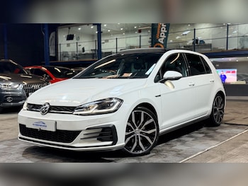 Volkswagen - Golf