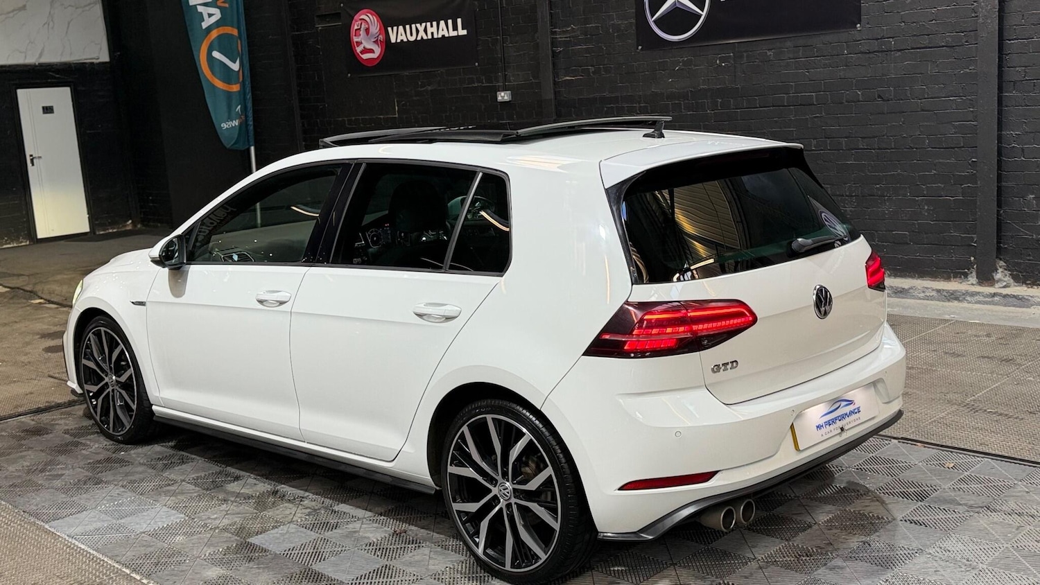 Used Volkswagen Golf 2017 for sale - 76607569: Photo 21