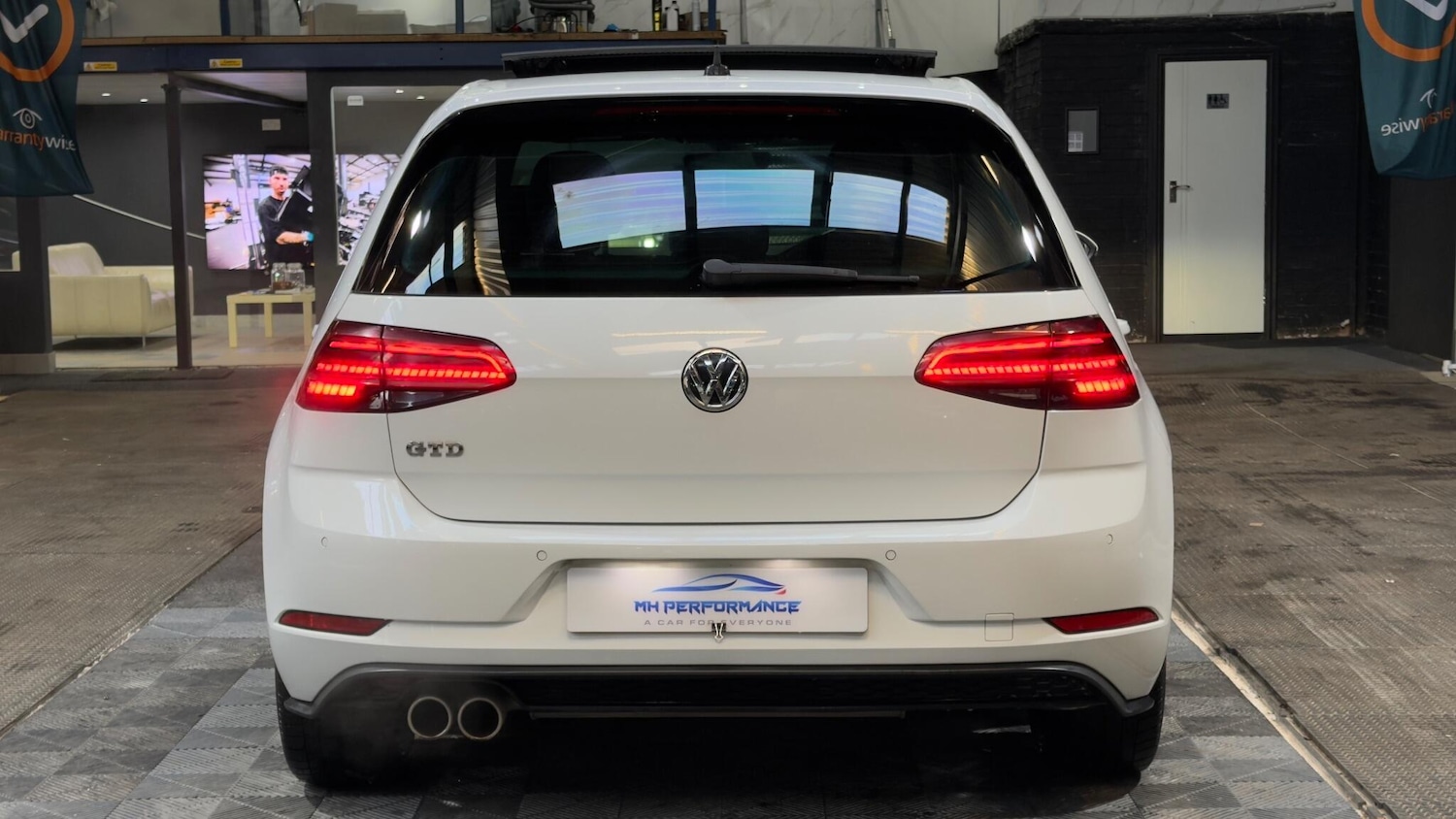 Used Volkswagen Golf 2017 for sale - 76607569: Photo 28