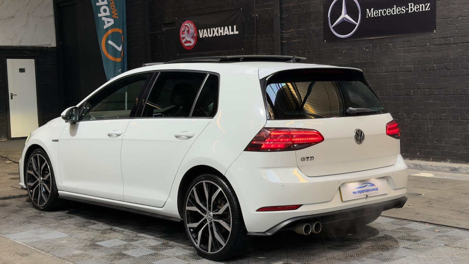 Used Volkswagen Golf 2017 for sale - 76607569: Photo 30