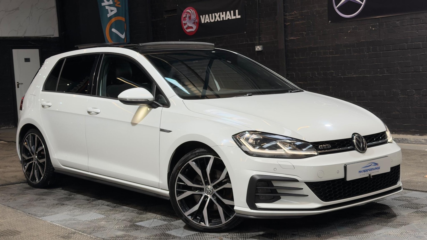 Used Volkswagen Golf 2017 for sale - 76607569: Photo 32