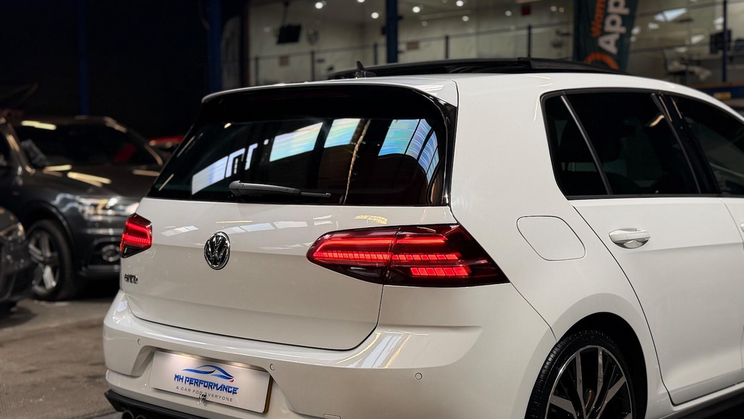 Used Volkswagen Golf 2017 for sale - 76607569: Photo 5