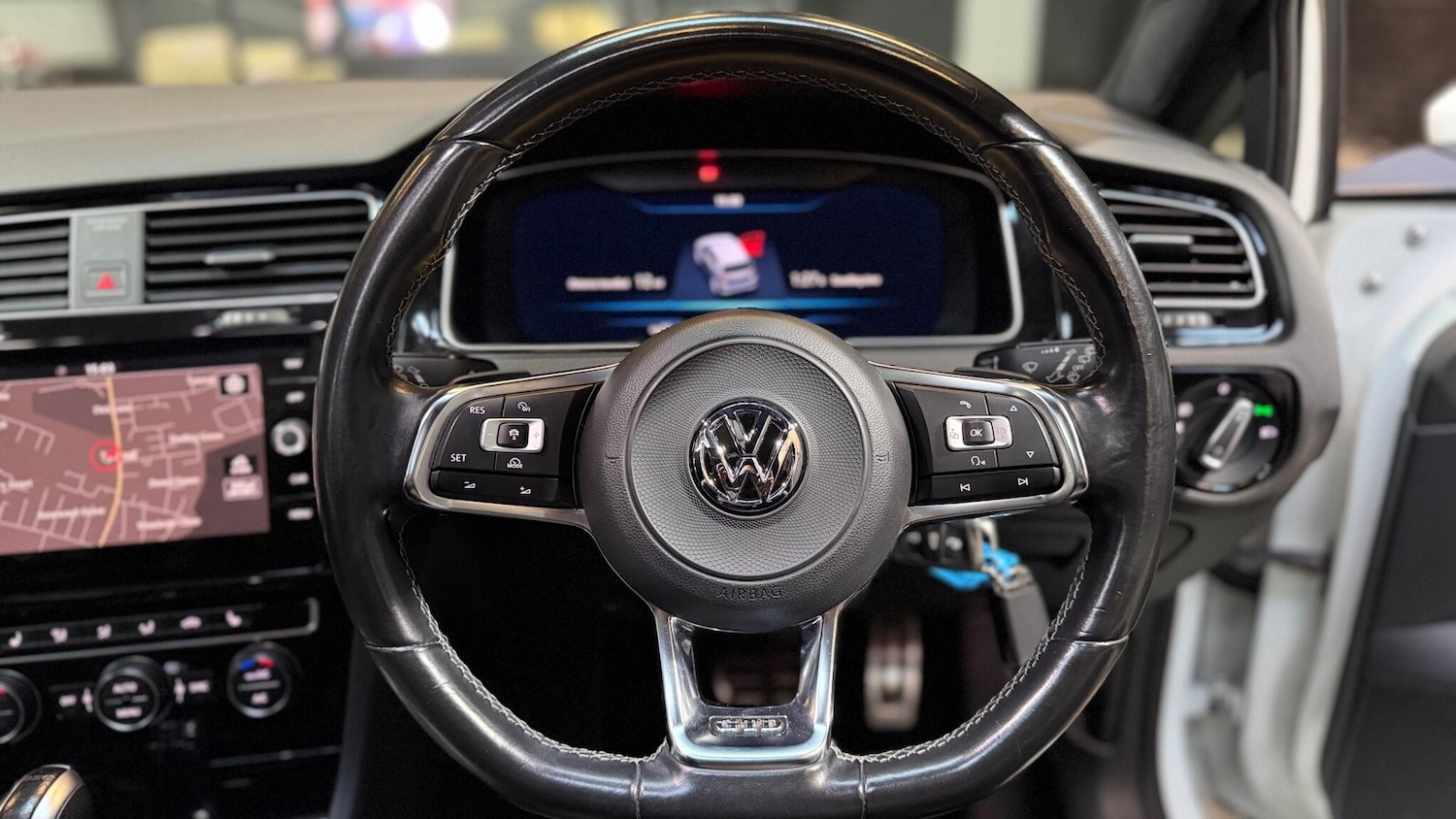 Used Volkswagen Golf 2017 for sale - 76607569: Photo 51