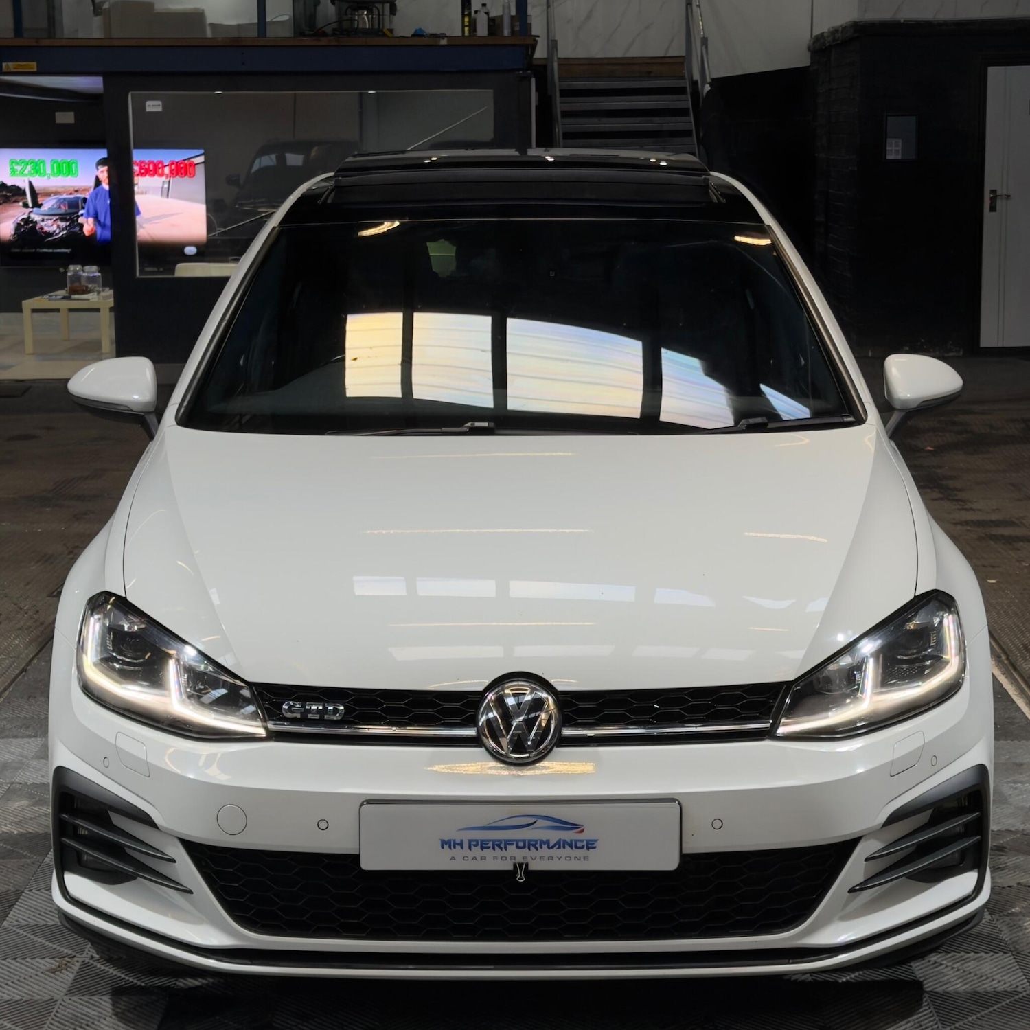 Used Volkswagen Golf 2017 for sale - 76607569: Photo 61