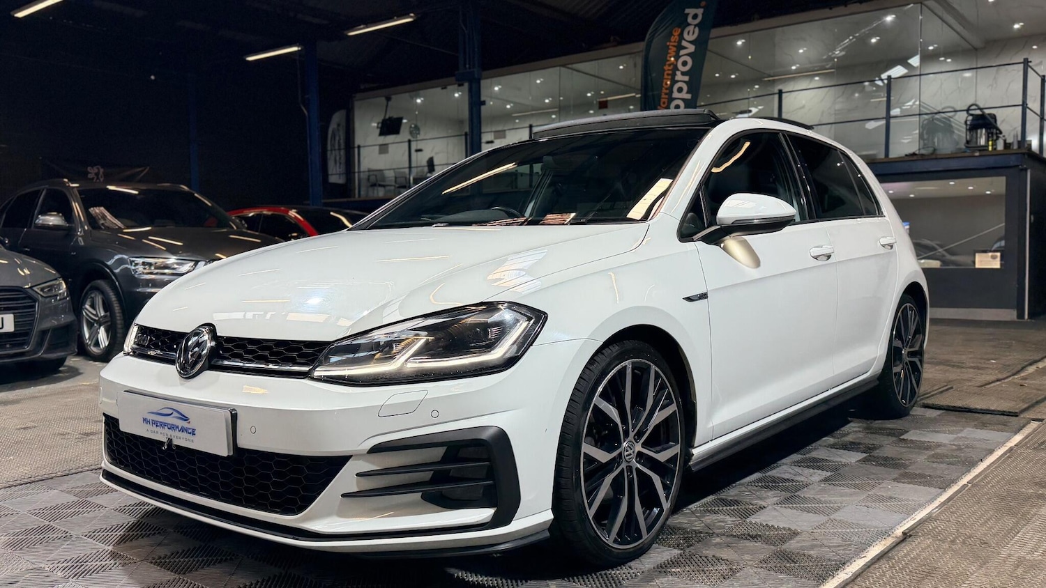 Used Volkswagen Golf 2017 for sale - 76607569: Photo 62