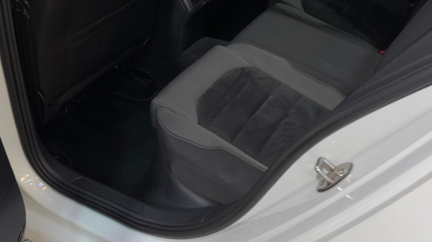 Used Volkswagen Golf for sale - 77940783: Photo 45