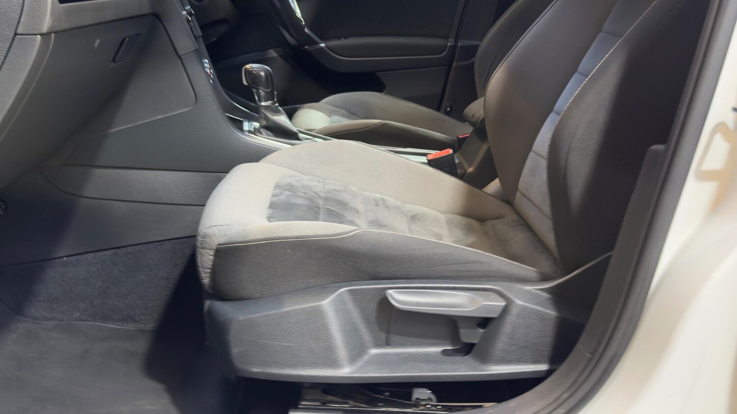 Used Volkswagen Golf for sale - 77940783: Photo 54