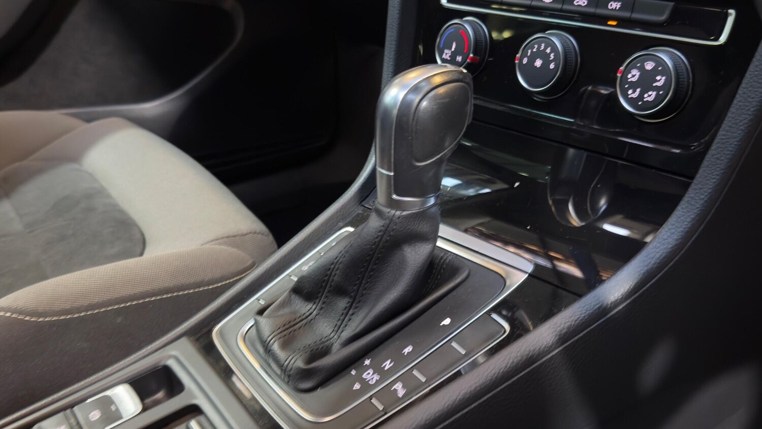 Used Volkswagen Golf for sale - 77940783: Photo 7