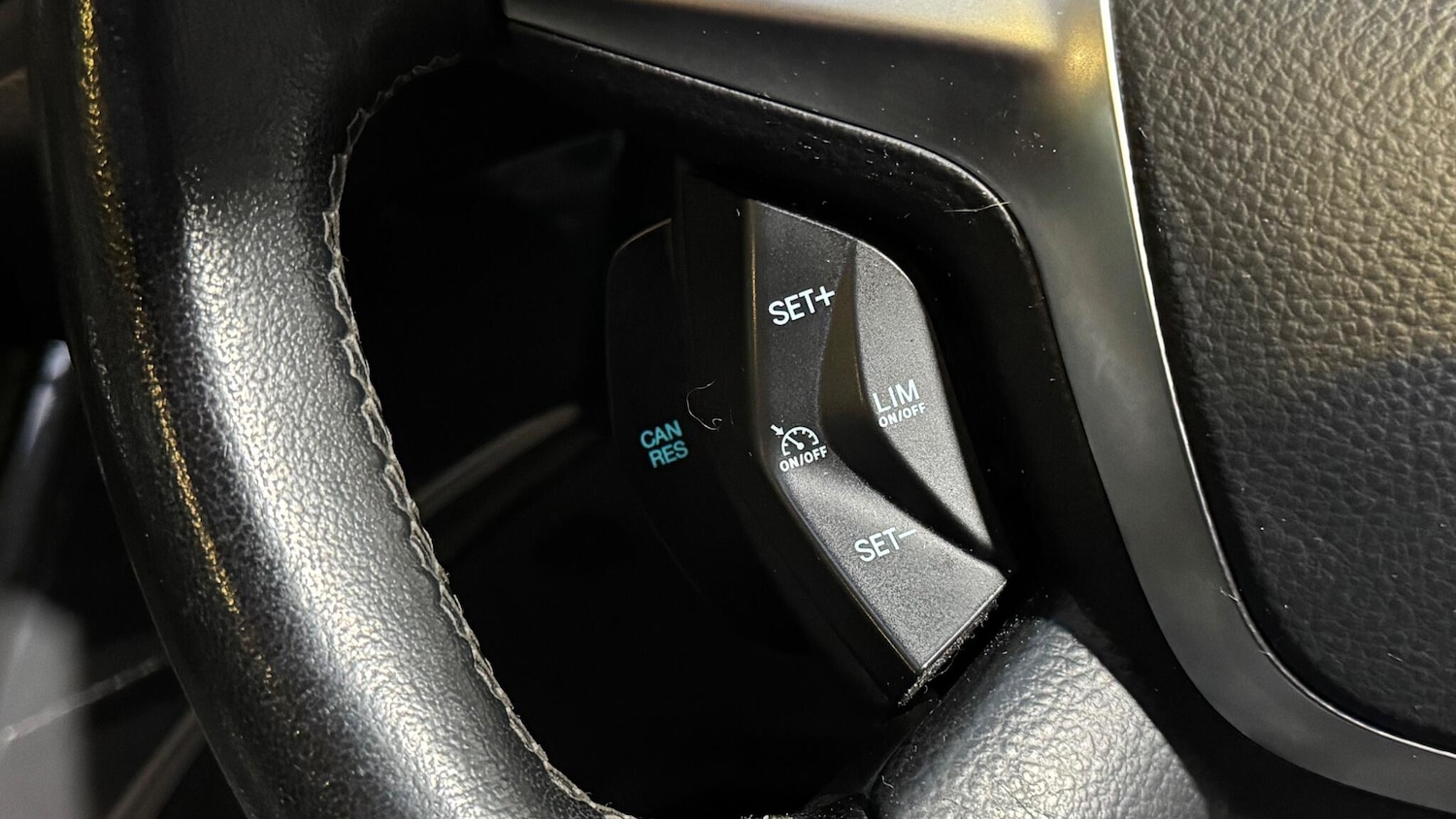 Used Ford Kuga 2016 for sale - 77565068: Photo 21