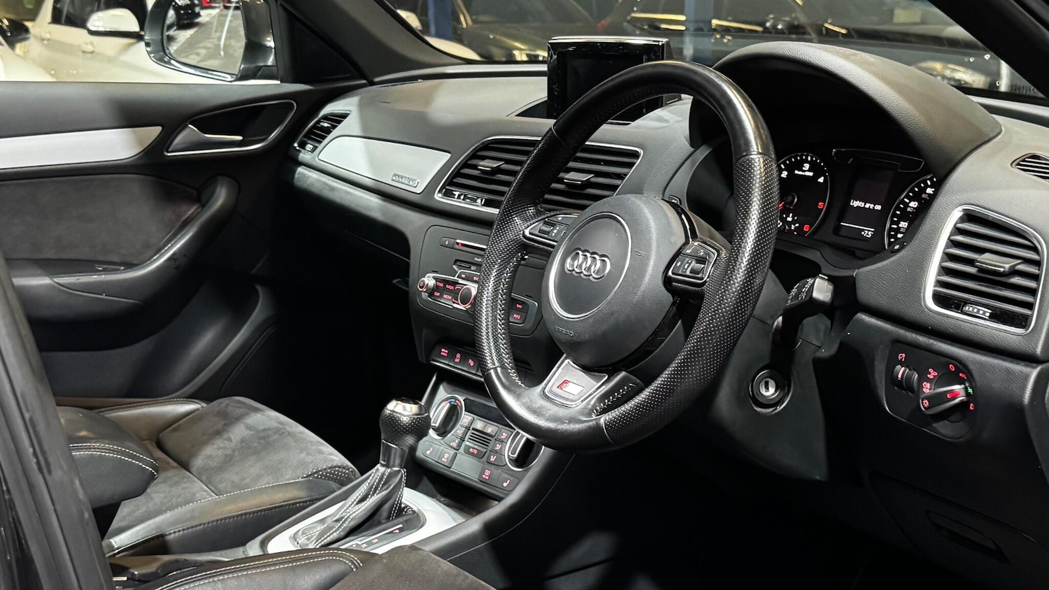 Used Audi Q3 2015 for sale - 77279913: Photo 36