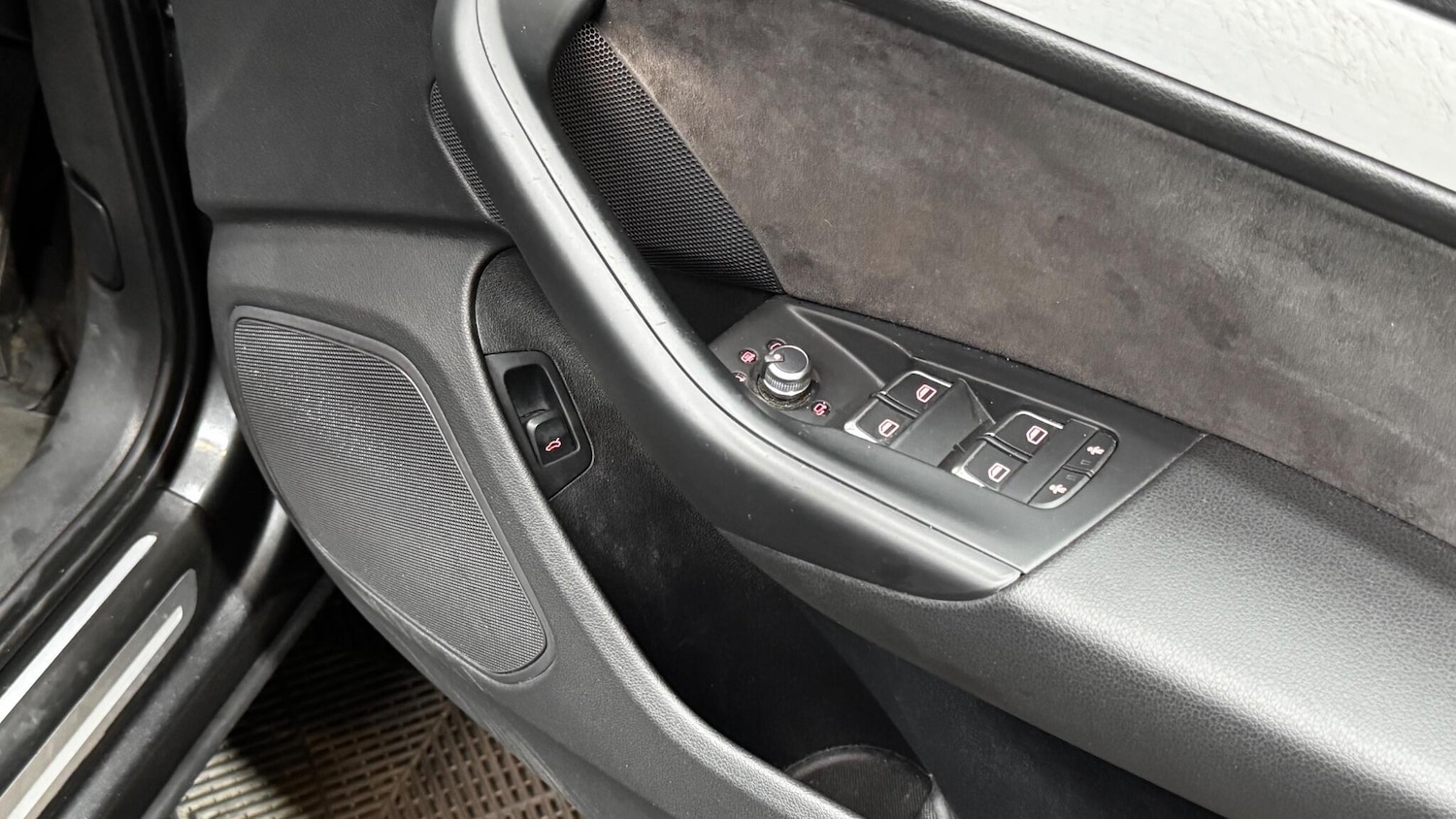 Used Audi Q3 2015 for sale - 77279913: Photo 38