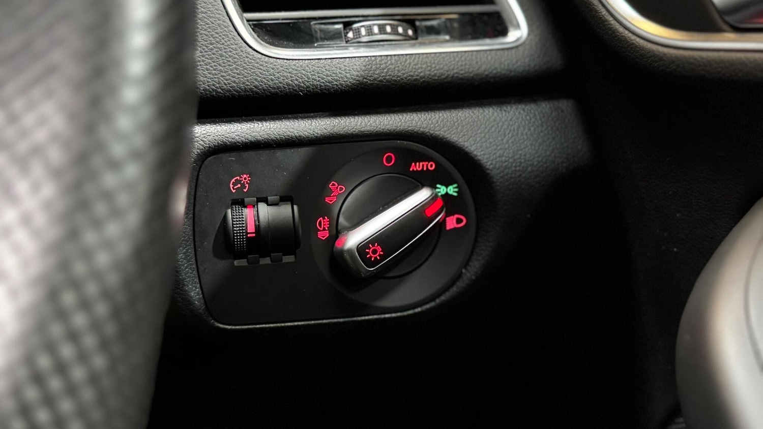 Used Audi Q3 2015 for sale - 77279913: Photo 48