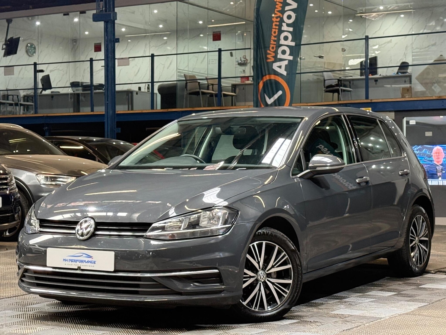 Used Volkswagen Golf 2018 for sale - 76498687: Photo 1