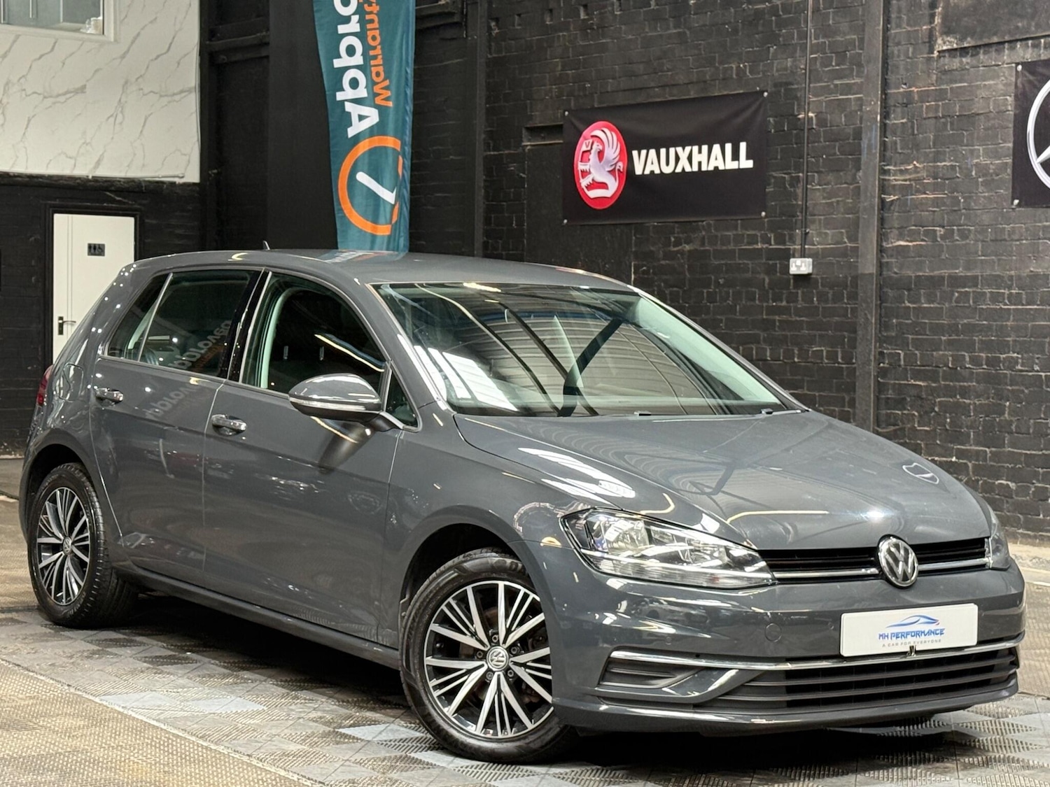 Used Volkswagen Golf 2018 for sale - 76498687: Photo 3