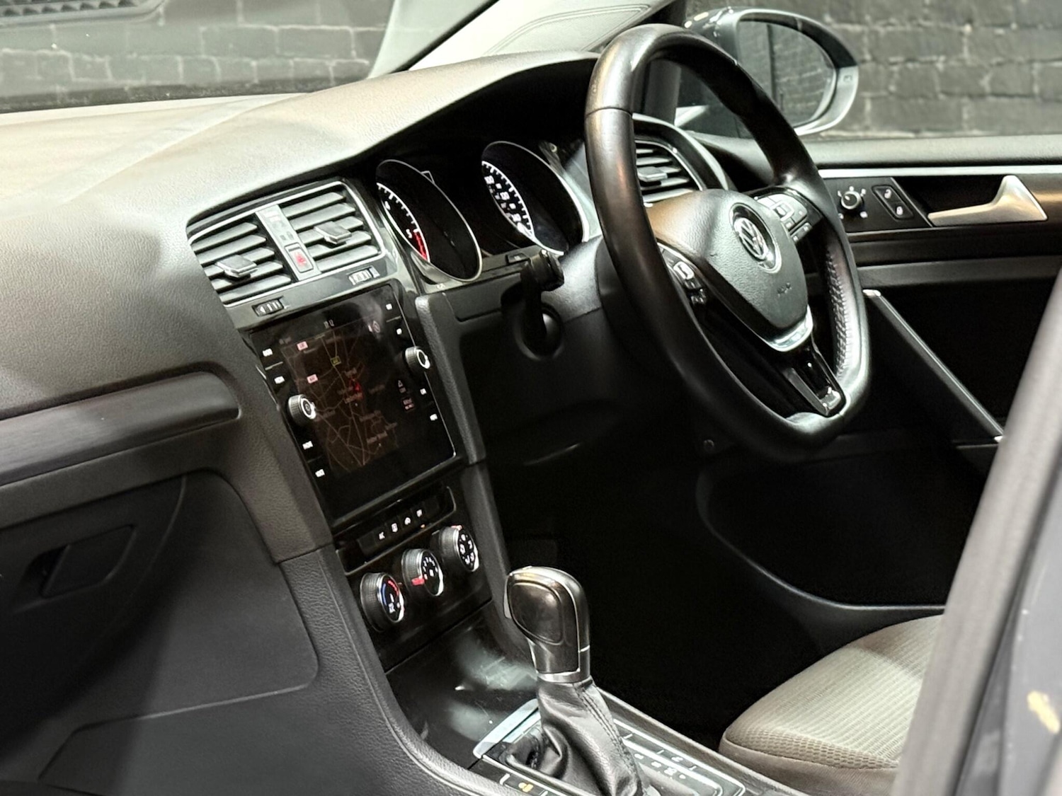 Used Volkswagen Golf 2018 for sale - 76498687: Photo 31