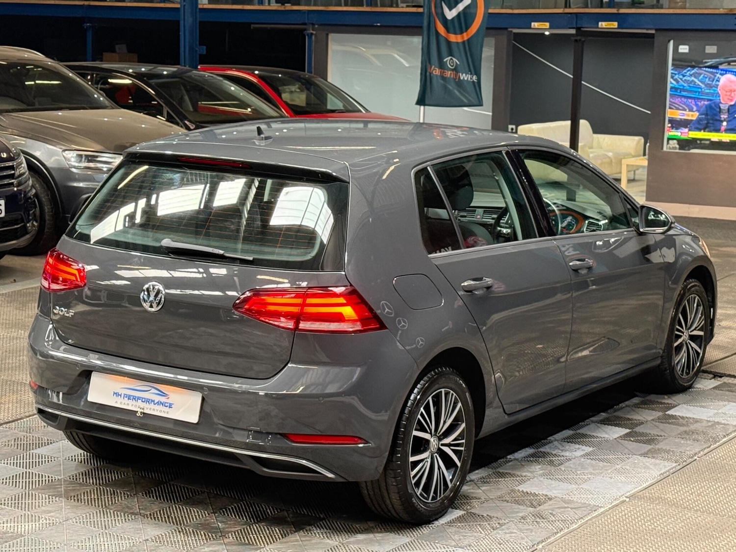 Used Volkswagen Golf 2018 for sale - 76498687: Photo 41