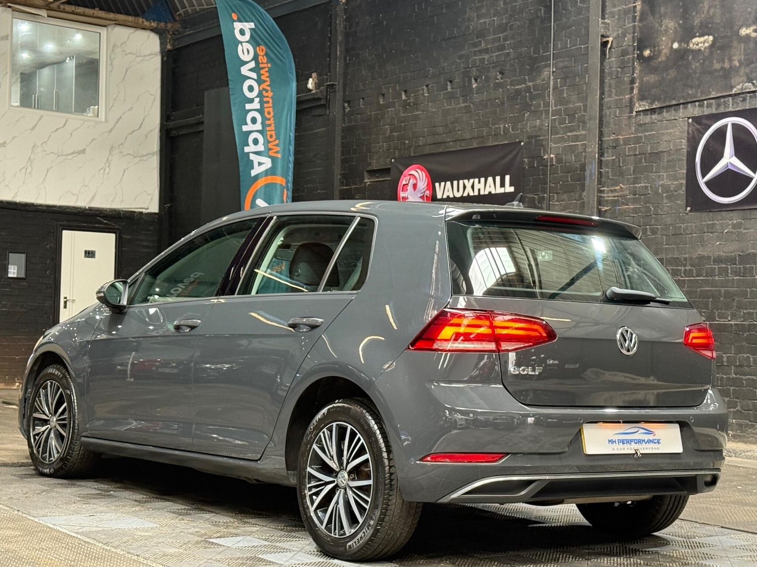 Used Volkswagen Golf 2018 for sale - 76498687: Photo 43