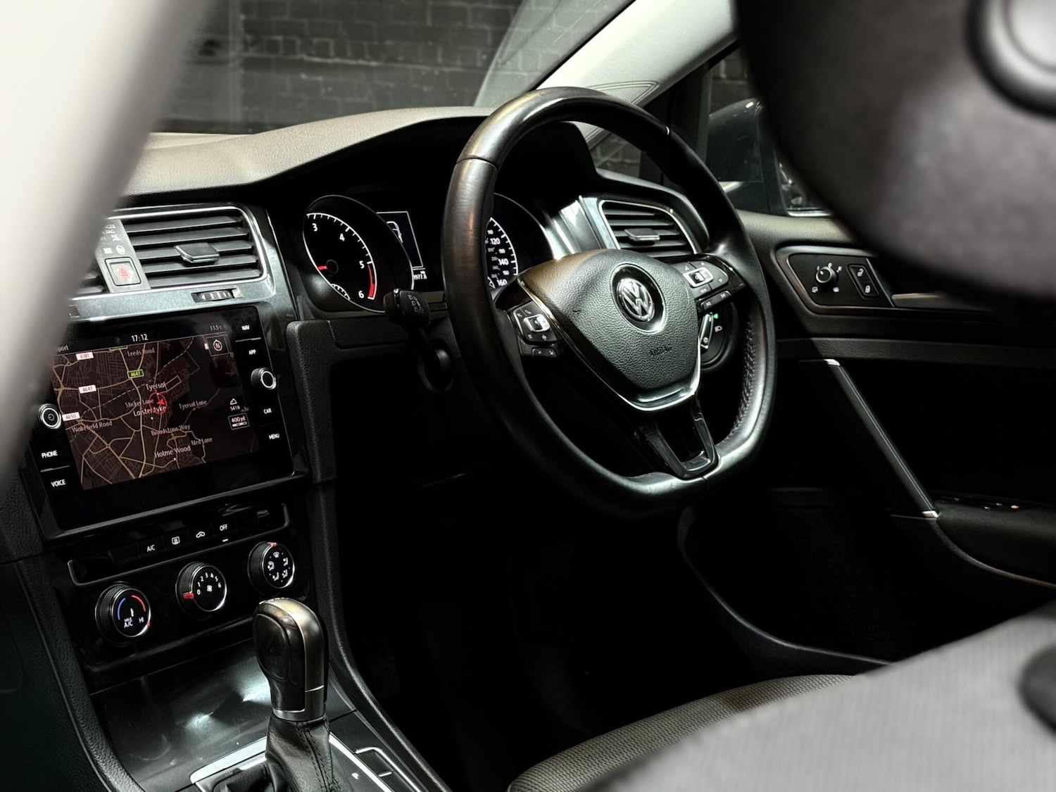 Used Volkswagen Golf 2018 for sale - 76498687: Photo 48