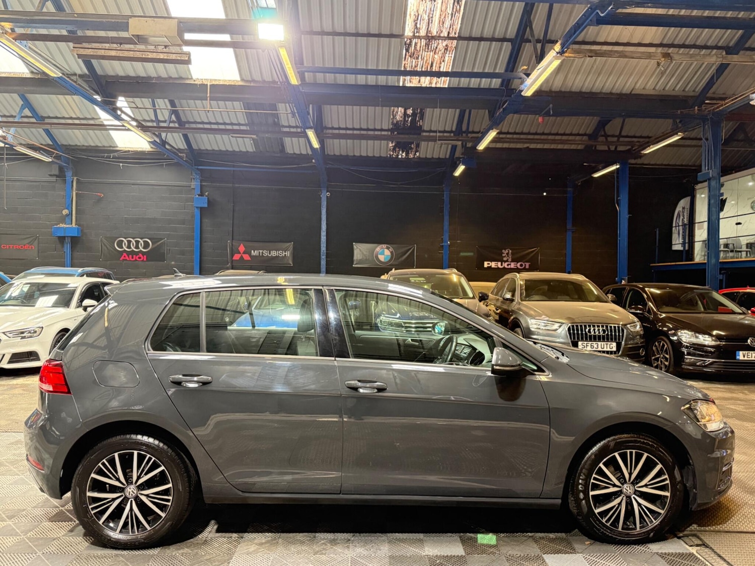 Used Volkswagen Golf 2018 for sale - 76498687: Photo 49
