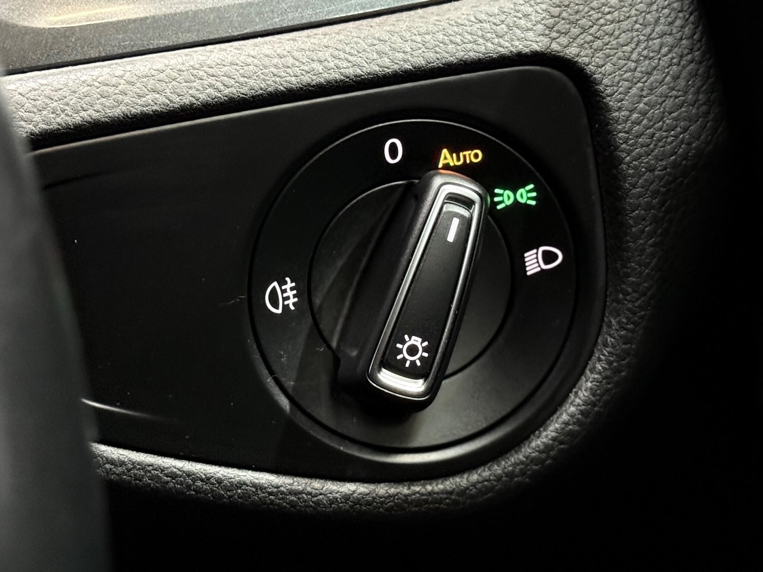 Used Volkswagen Golf 2018 for sale - 76498687: Photo 60