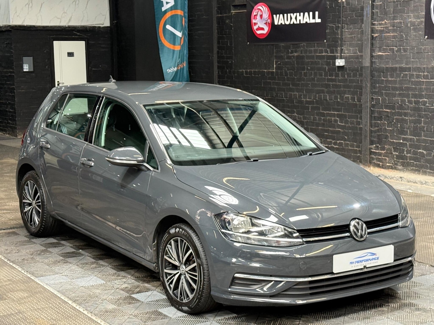Used Volkswagen Golf 2018 for sale - 76498687: Photo 64