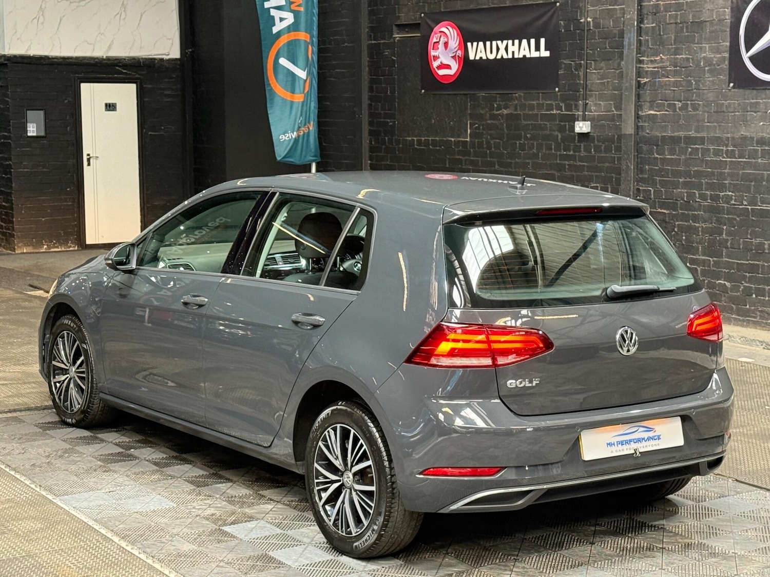 Used Volkswagen Golf 2018 for sale - 76498687: Photo 68
