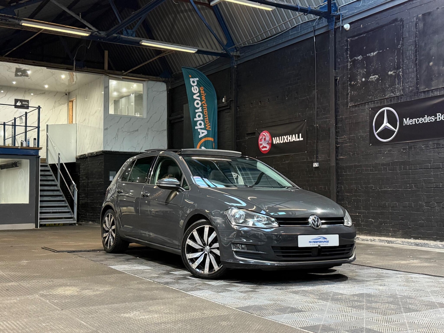 Used Volkswagen Golf 2017 for sale - 76866349: Photo 3