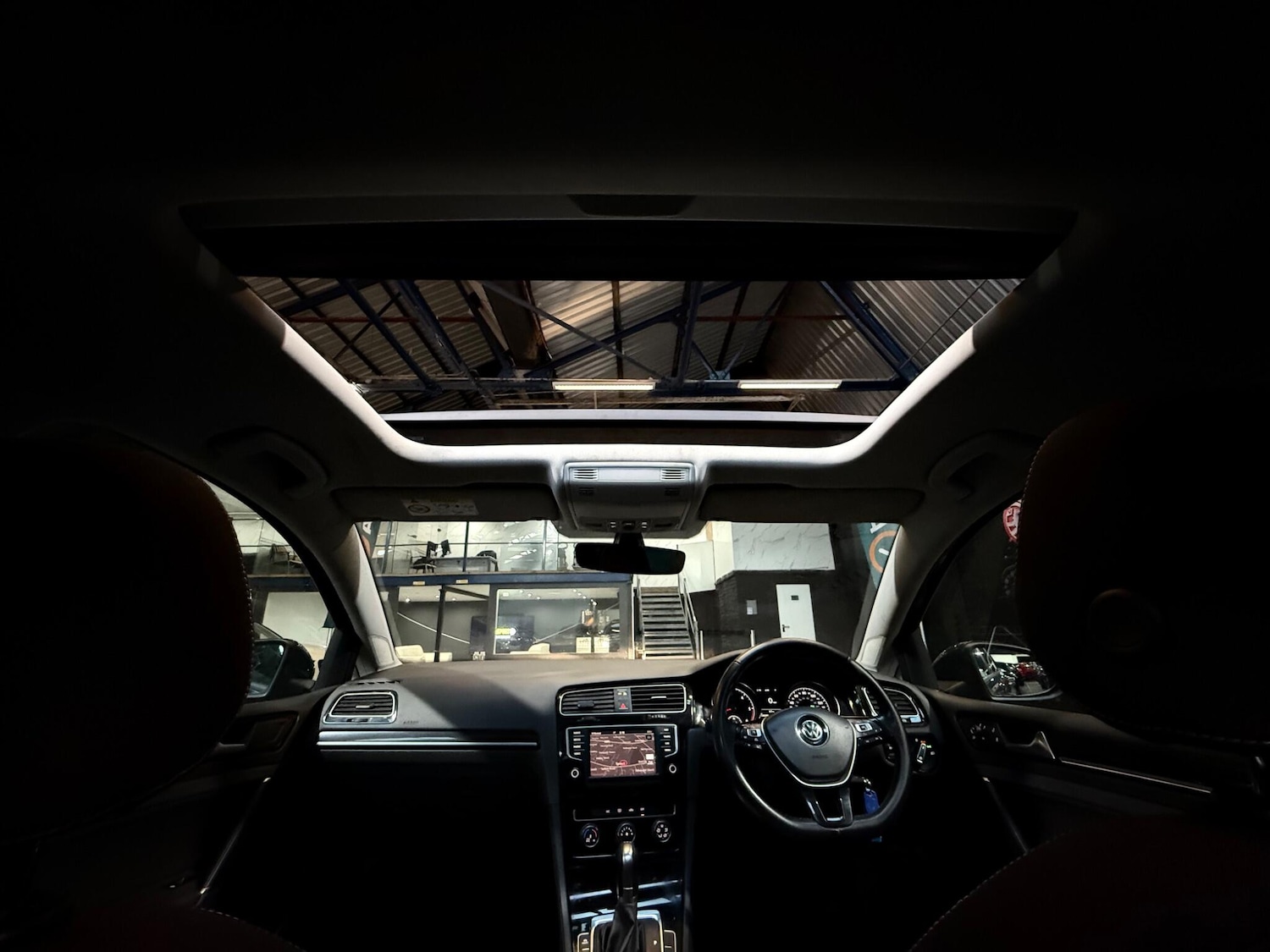 Used Volkswagen Golf 2017 for sale - 76866349: Photo 4