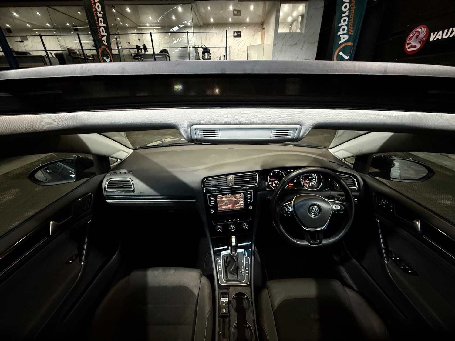 Used Volkswagen Golf 2017 for sale - 76866349: Photo 44