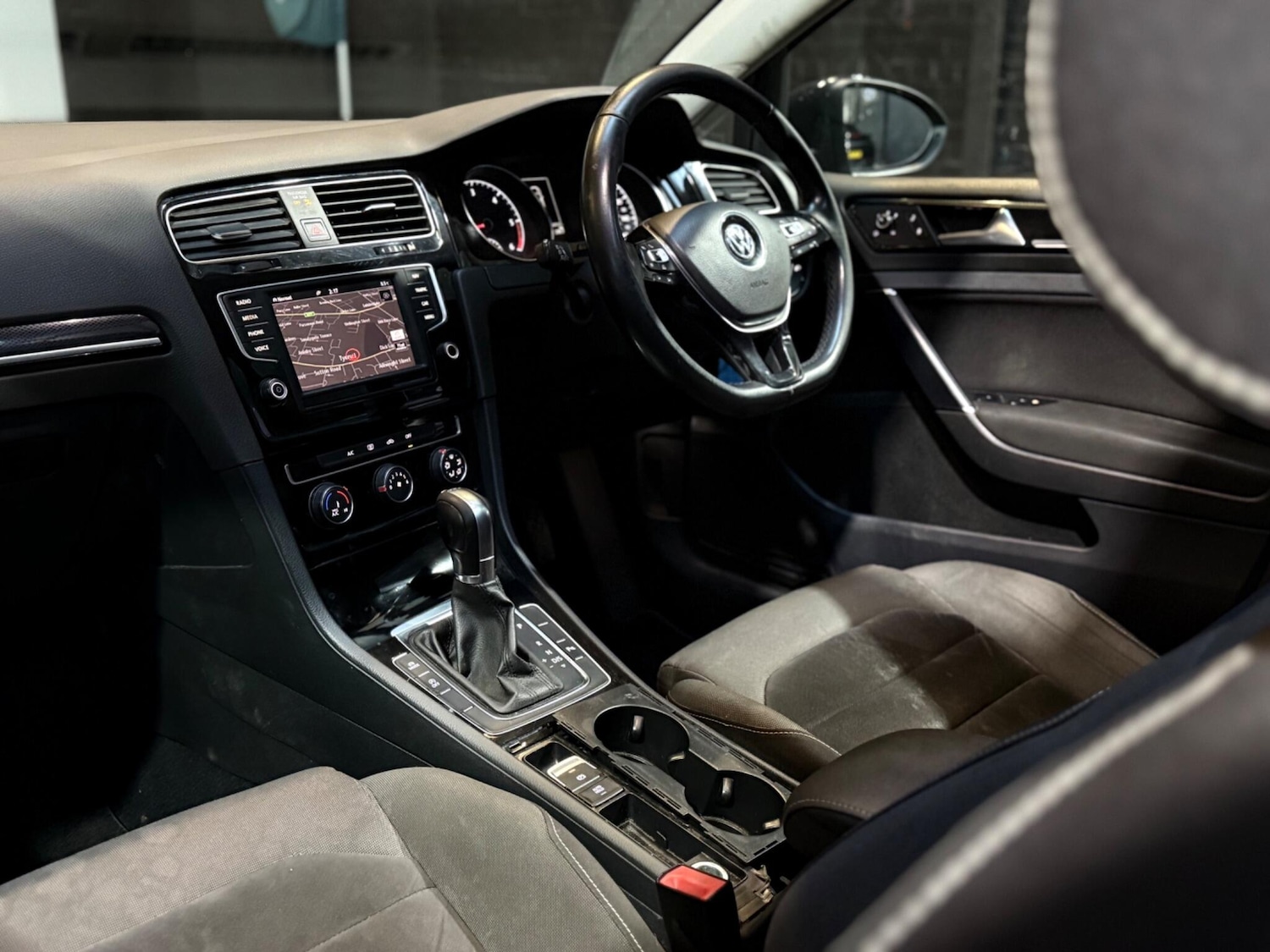 Used Volkswagen Golf 2017 for sale - 76866349: Photo 46