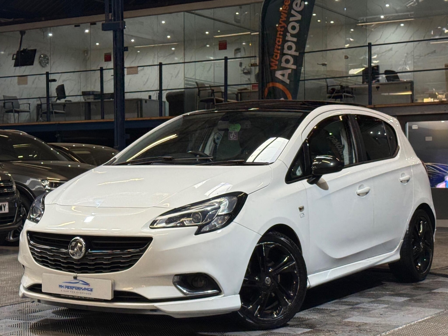 Used Vauxhall Corsa 2015 for sale - 76072802: Photo 1