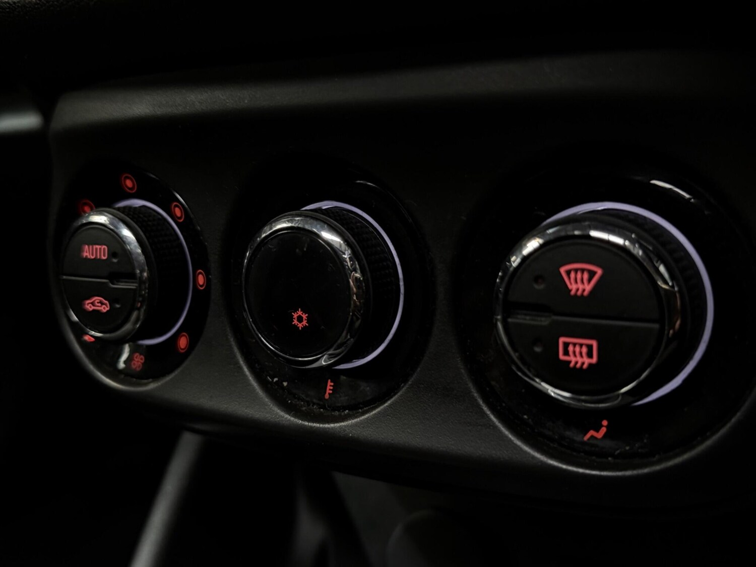 Used Vauxhall Corsa 2015 for sale - 76072802: Photo 13