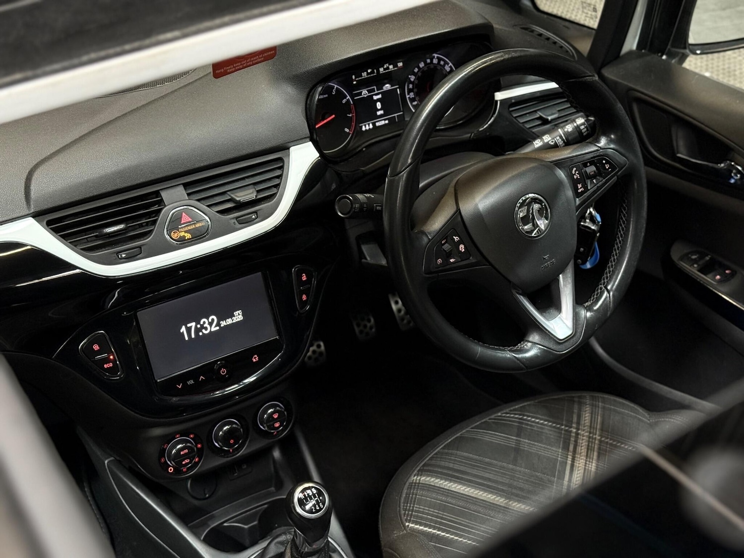 Used Vauxhall Corsa 2015 for sale - 76072802: Photo 7