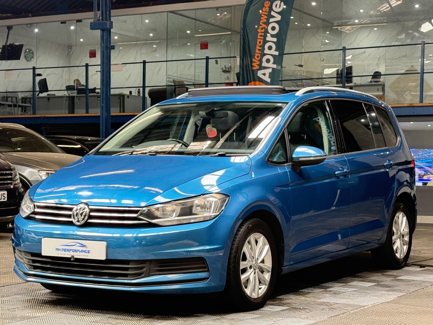 Used Volkswagen Touran 2017 for sale - 76498862: Photo 12