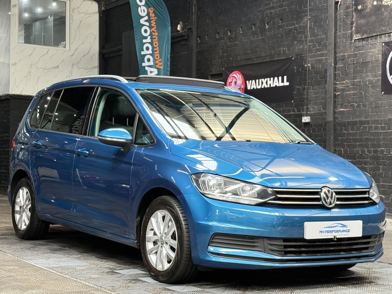 Used Volkswagen Touran 2017 for sale - 76498862: Photo 14