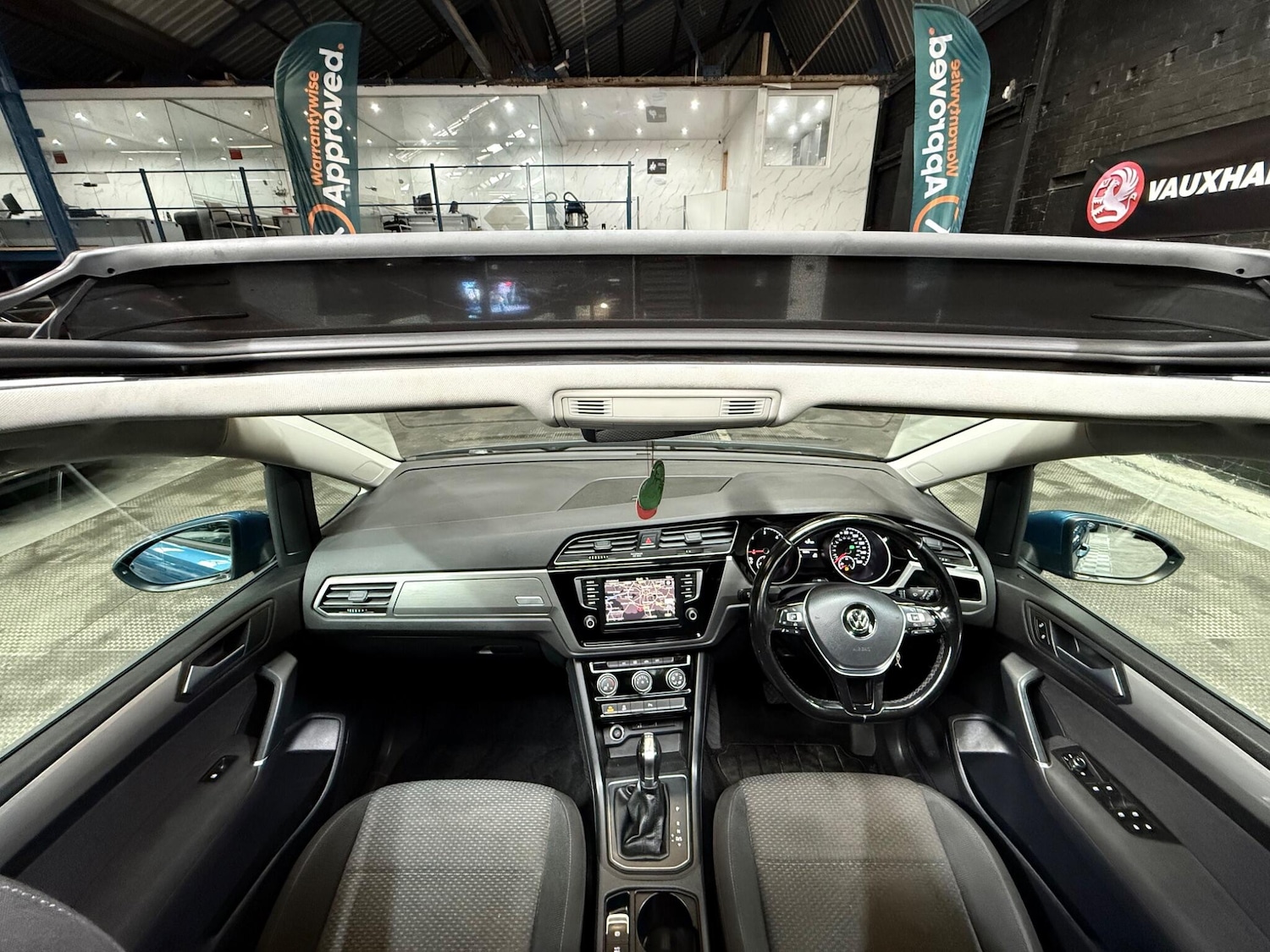 Used Volkswagen Touran 2017 for sale - 76498862: Photo 27