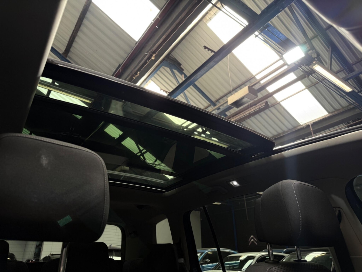 Used Volkswagen Touran 2017 for sale - 76498862: Photo 31