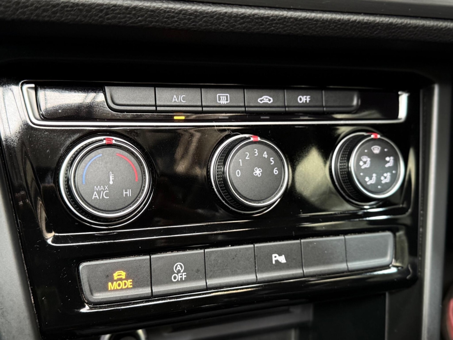 Used Volkswagen Touran 2017 for sale - 76498862: Photo 41