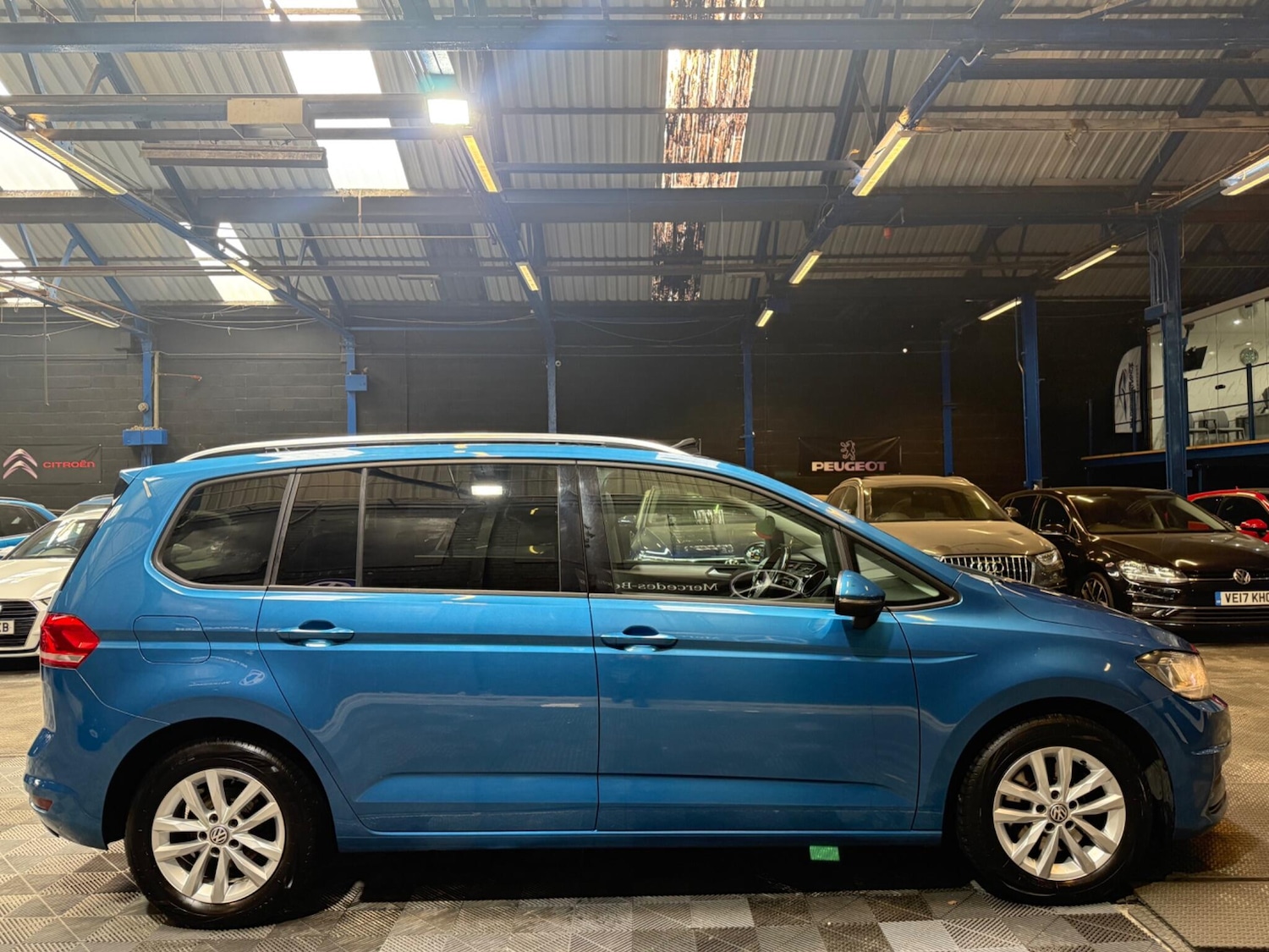 Used Volkswagen Touran 2017 for sale - 76498862: Photo 42